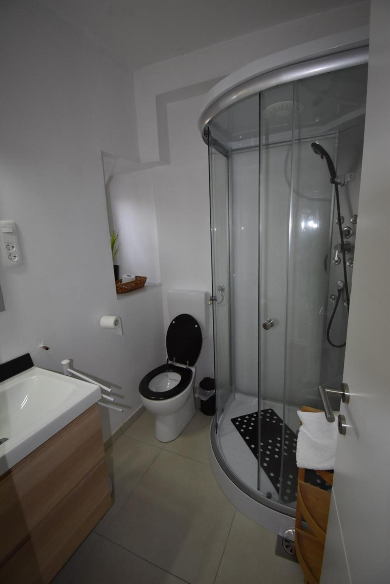 Apartments Free Alps, Massage & Wine Bovec Bagian luar foto